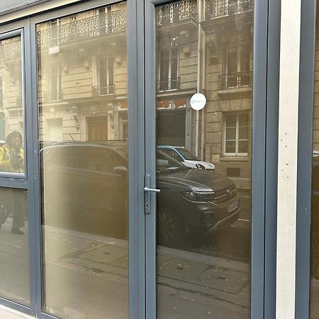 Stylish Modern Studio Apartment Paris Exterior foto