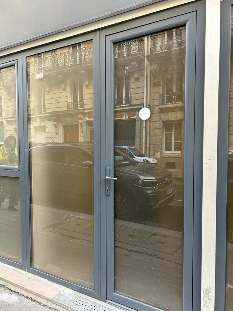 Stylish Modern Studio Apartment Paris Exterior foto